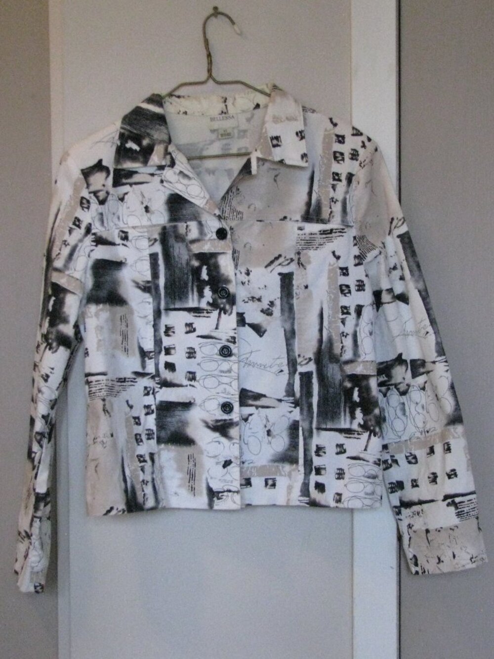 Bellessa Abstract White, Beige and Black Jacket